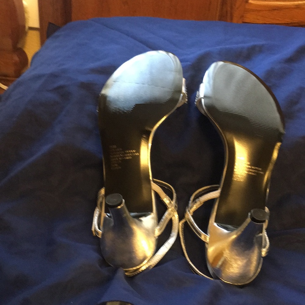 Sandal - Picture 5 of 5